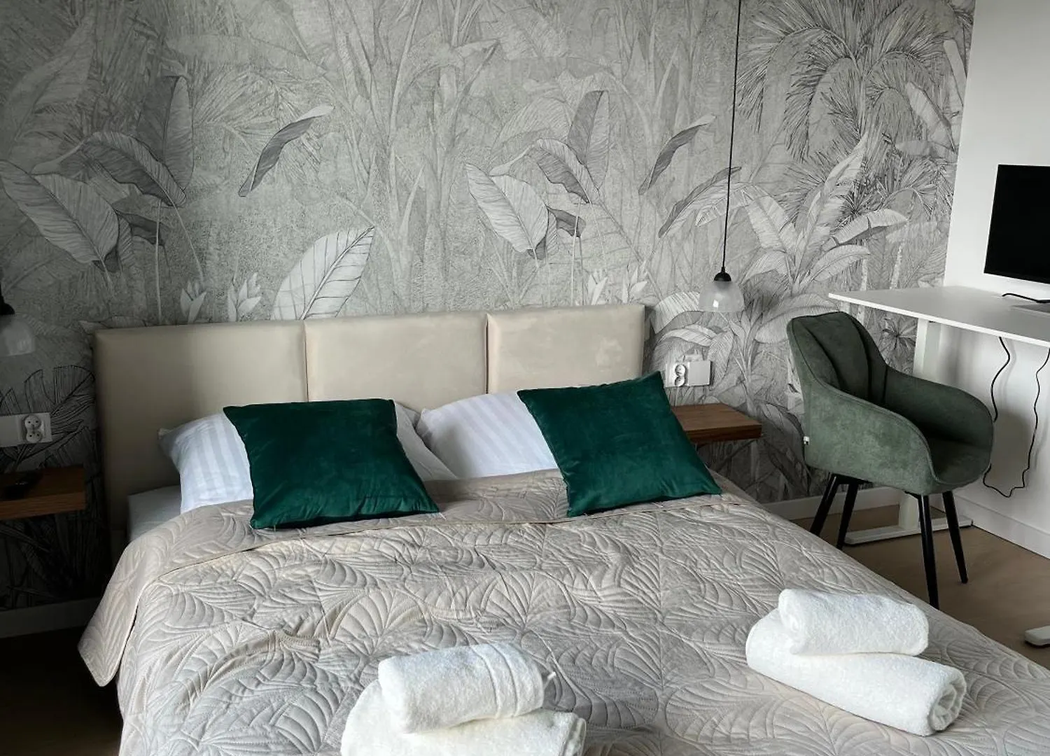 Tropical Novum Apartment - Krakow Old Town 0*,  Poland
